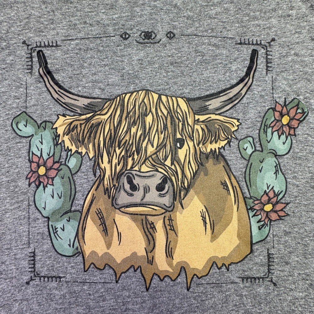 Rowdy Crowd Clothing Shirt Women's Medium Graphic T Shirt Highland‎ Cow Cactus